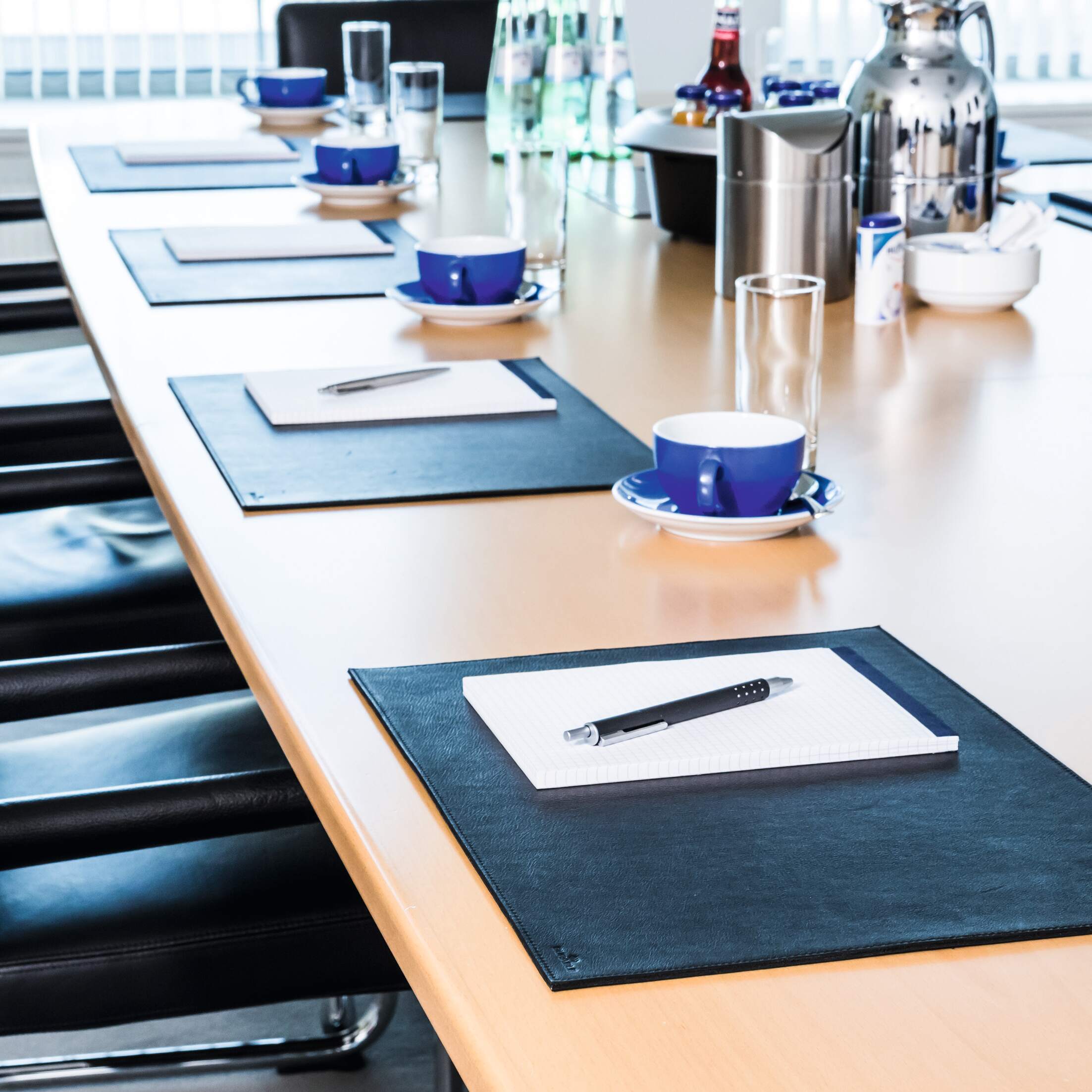 Konferensunderlägg 420x300 mm läder, svart - Bild 4